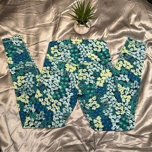 🌹Offline by Aerie Real Me Xtra High-Rise Leggings Colorful Patterned Fabric